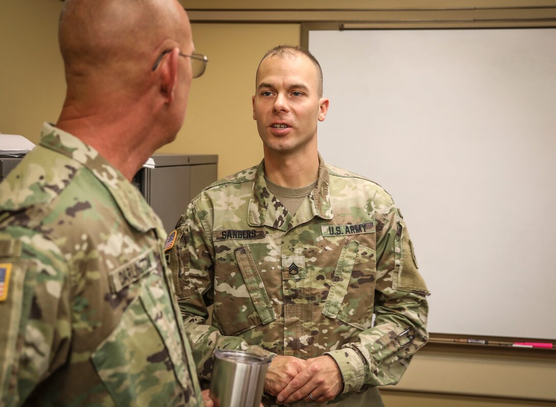 Division hosts Sabot Academy; prepares Soldiers for new Senior Gunner Course