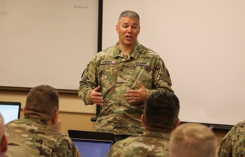 Division hosts Sabot Academy; prepares Soldiers for new Senior Gunner Course