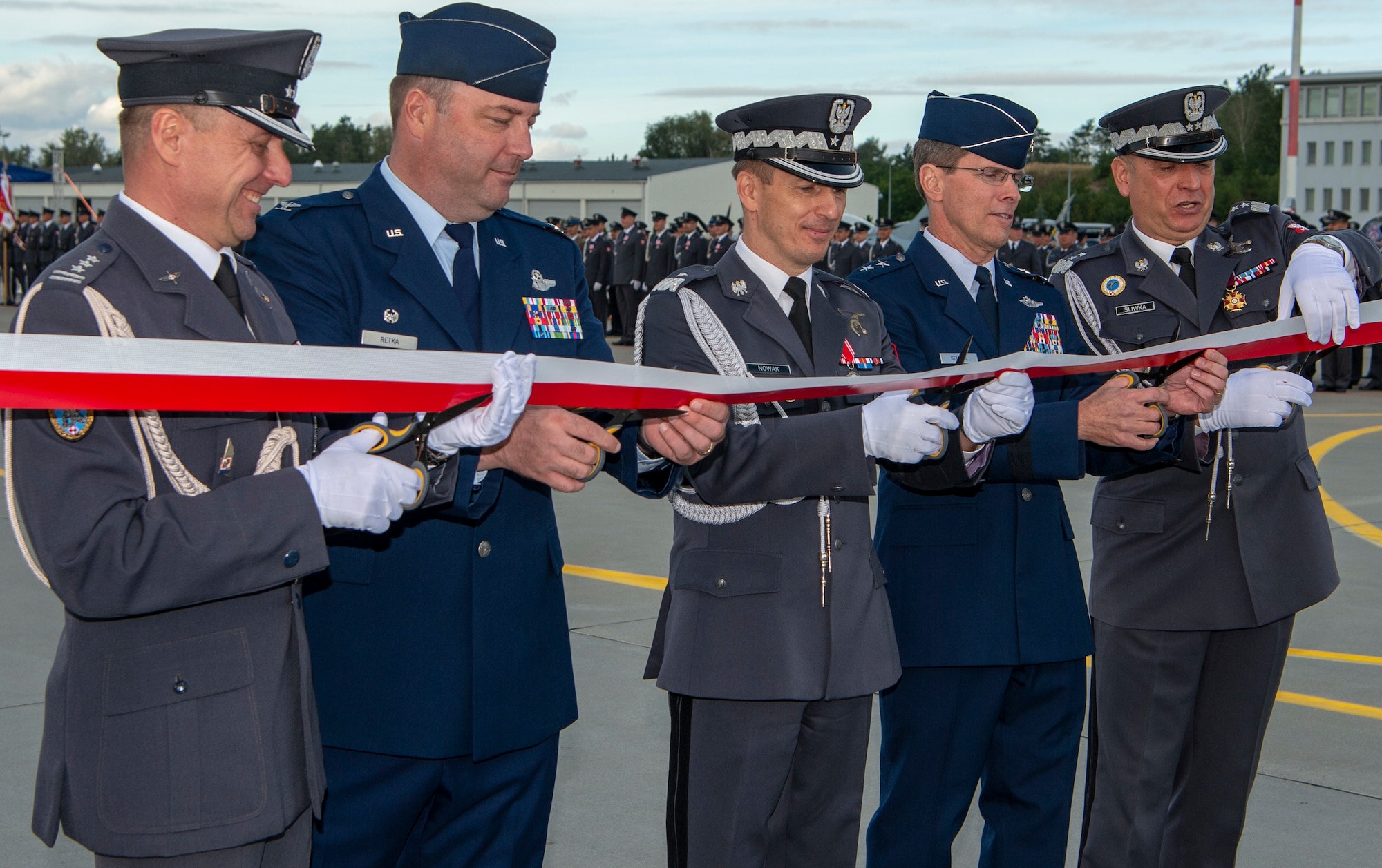 Runway at Łask Air Base, Poland reopens, increases U.S. and Polish military abilities in region