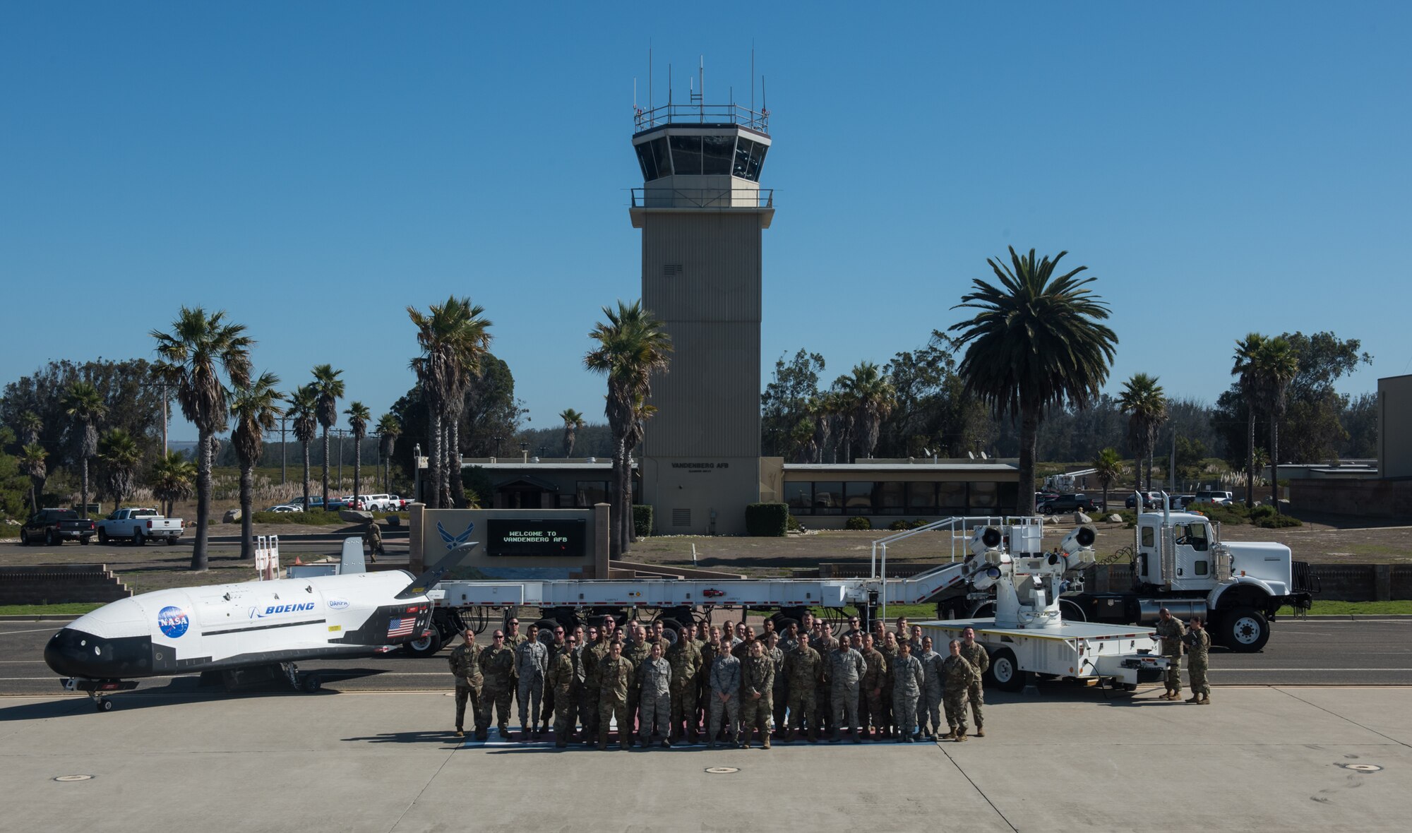 Chief Master Sergeant of the Air Force Kaleth O. Wright visits with Airmen from the 30th Operations Group Sept. 25, 2019, at Vandenberg Air Force Base, Calif. Wright visited Vandenberg AFB to meet with Airmen who actively support spacelift and launch operations on the Western Range. (U.S. Air Force photo by Michael Peterson)