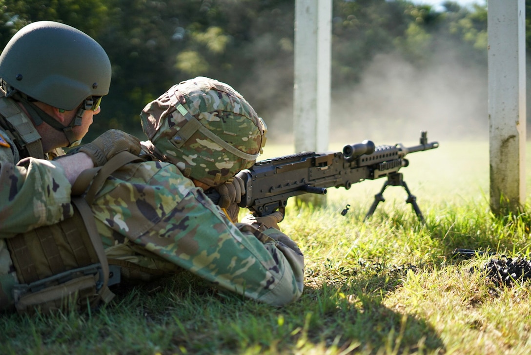 Civil Affairs Soldiers conduct M240B training