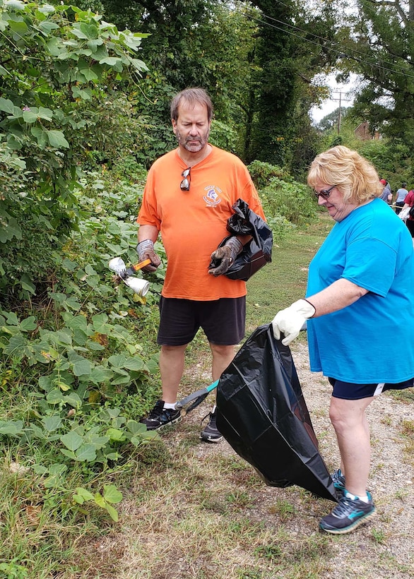 DSCR employees help clean up along James River