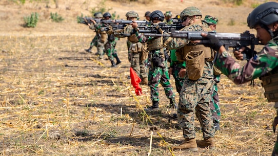 U.S. Marines with Alpha Company, 1st Battalion, 3rd Marine Regiment and Indonesian Marines conduct a live-fire range during exercise Korps Marinir (KORMAR) Exchange 2019 in East Java, Indonesia, August 13, 2019. The KORMAR platoon exchange program between Indonesian and the U.S. involves each country sending a platoon of Marines to live and train together at the other’s military base. This program enhances the capability of both services and displays their continued commitment to share information and increase the ability to respond to crisis together. (U.S. Marine Corps photo by Cpl. Eric Tso)