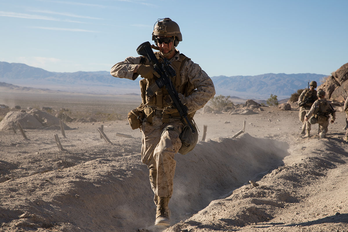Corps fields next-generation body armor to Marines > Marine Corps ...