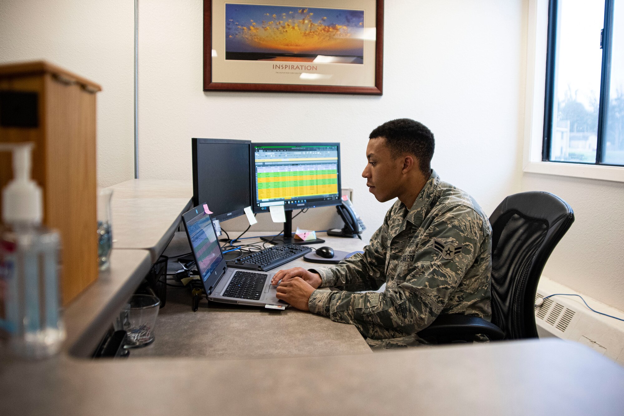 Airman 1st Class Steve Salter, 30th Comptroller Squadron financial operations technician, provides virtual financial customer service support March 24, 2019, at Vandenberg Air Force Base, Calif. The 30th CPTS closed the customer service areas to prevent the spread of COVID-19 but are able to maintain their ability to take in physical payments, release payments, safeguard funds and support their customers online.
(U.S. Air Force photo by Airman 1st Class Hanah Abercrombie)