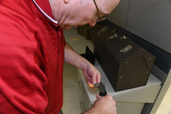 Man measuring impression