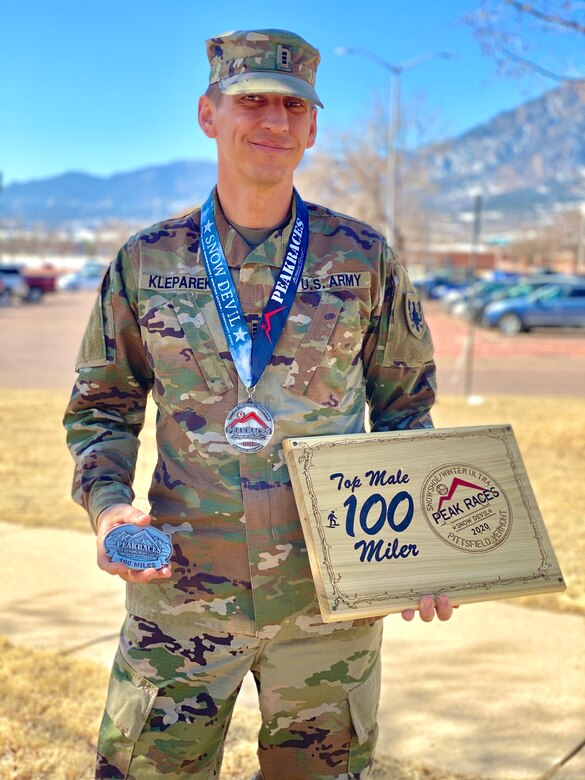 Colorado Reserve Soldier tests mental and physical strength during a 100-mile snowshoe race