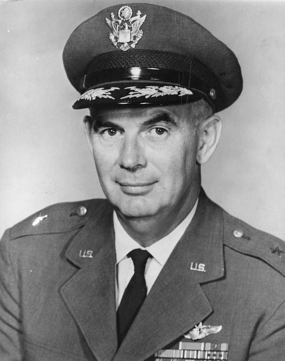 Brig Gen Leo P. Geary official photo