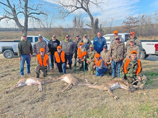 2019 Lewisville Lake Wheelin' Youth Hunt Group Photo