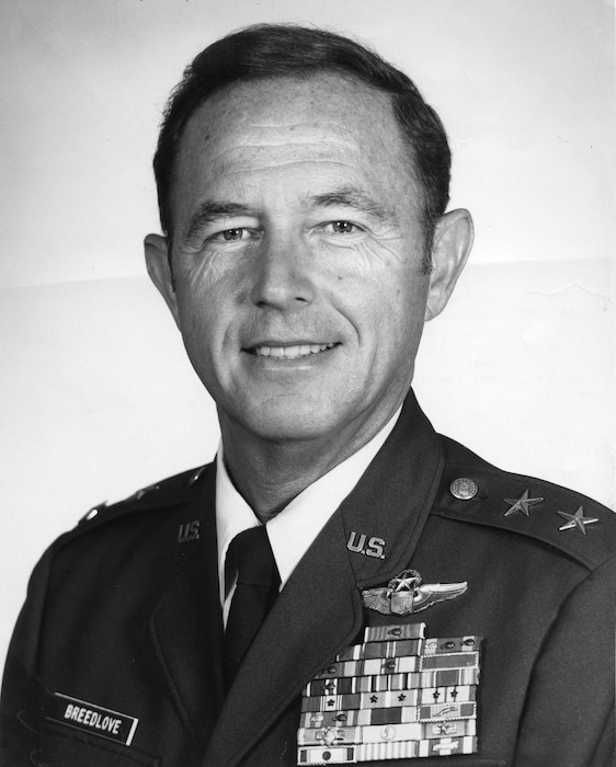 Maj Gen James M. Breedlove official photo