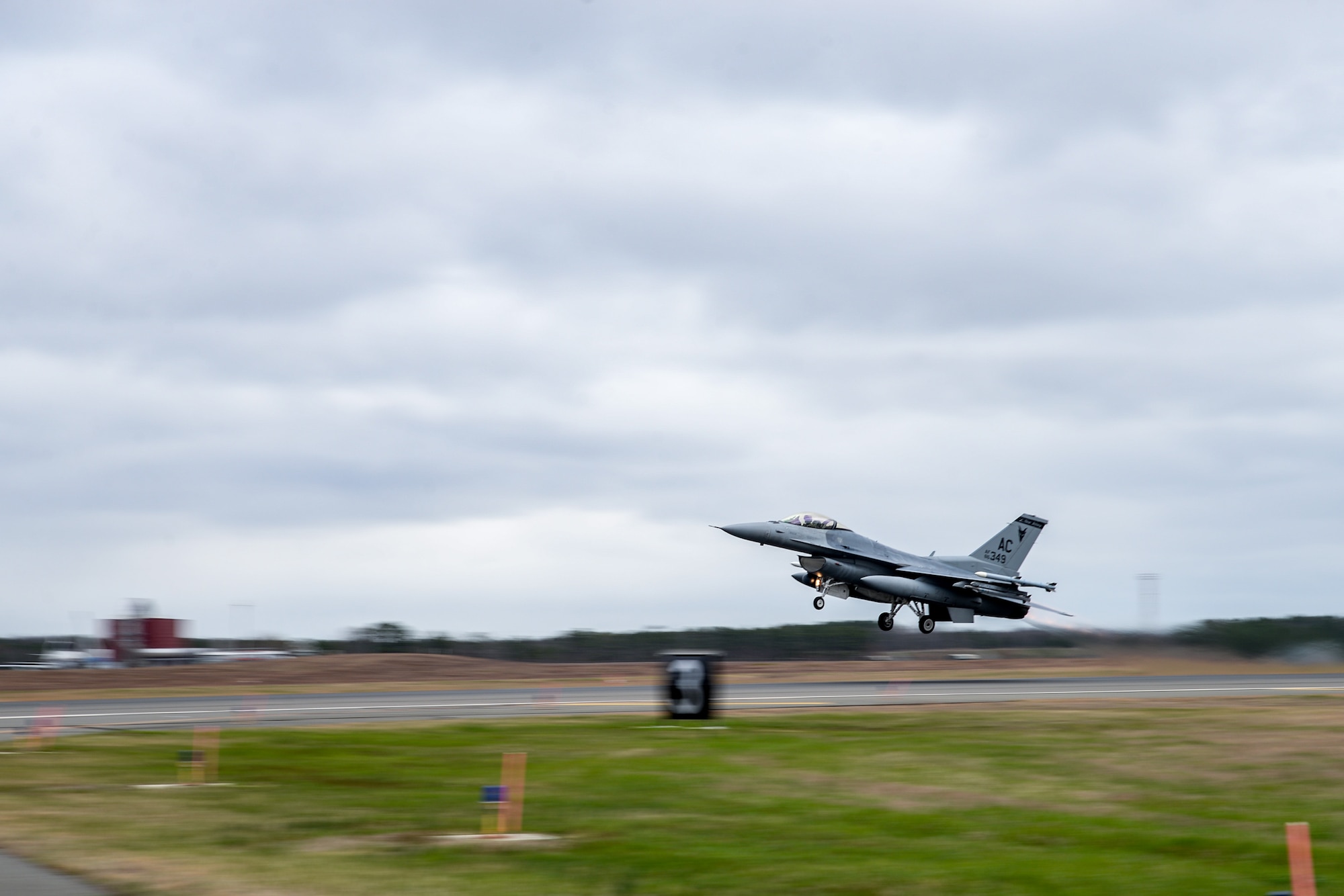 An image of A U.S. Air Force F-16C Fighting Falcon taking off April 1, 2020, at the 177th Fighter Wing, Egg Harbor Township, N.J.