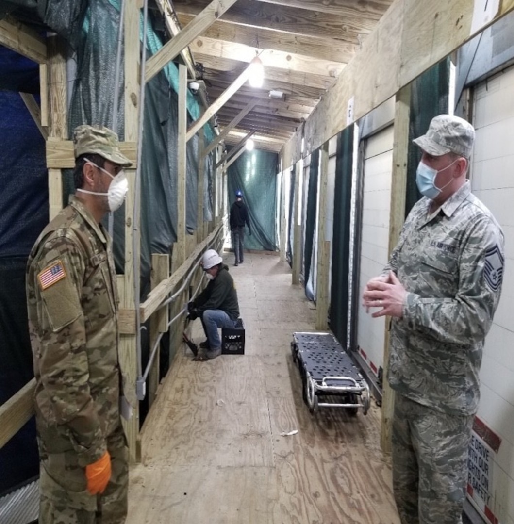 Army chaplain talks to Soldier