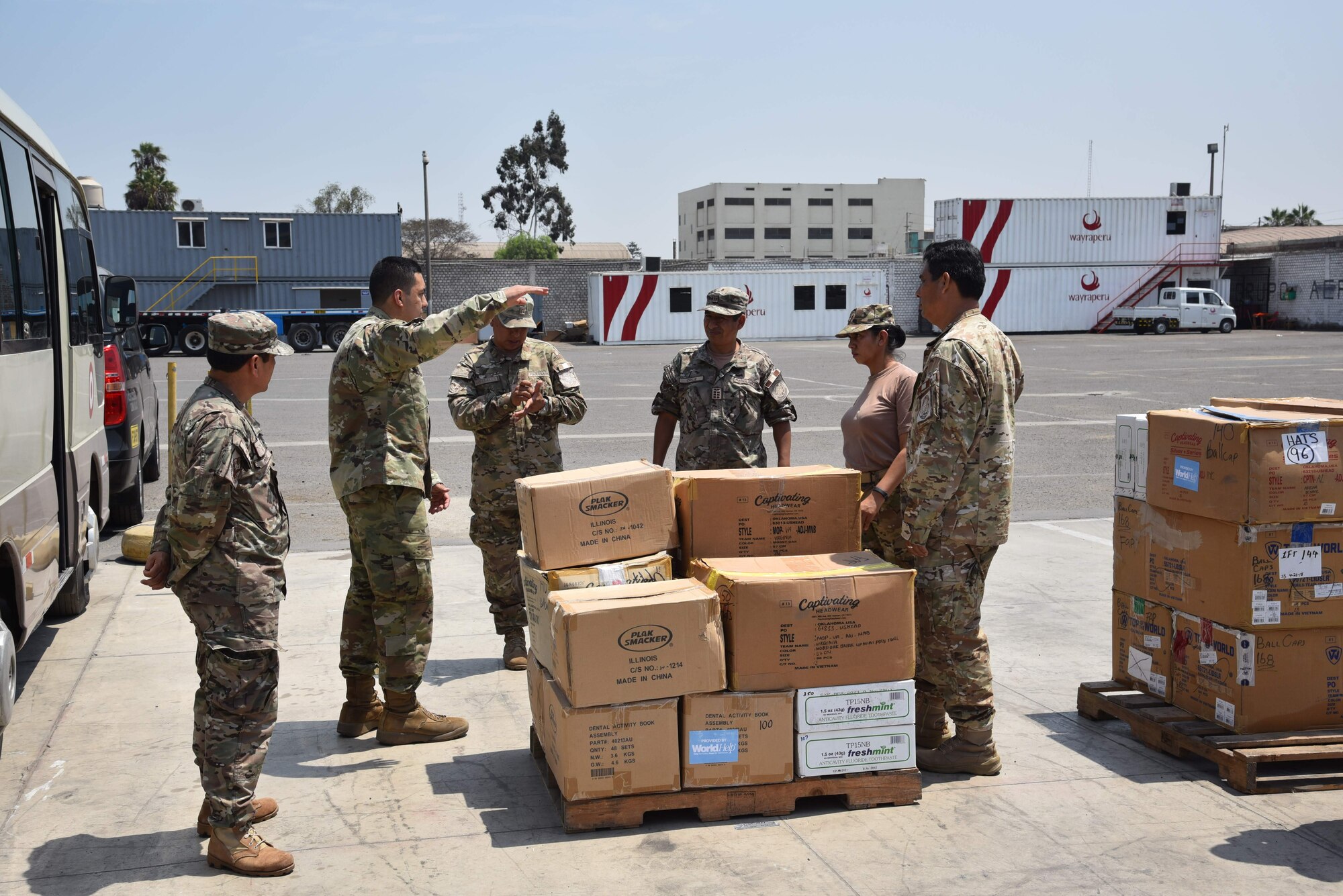 U.S. Air Force Tech. Sgt. Manuel Chacon, 571st Mobility Support Advisory Squadron air advisor, teaches a hands-on class on how to properly load a pallet during a mobile training team mission with the Peruvian Air Force at Callao Air Base in Lima, Perú. The MTT included three weeks of instruction at Callao and covered three general areas: an introduction to aerial logistics and logistical management mindset, hazardous material management, and cargo loading. (courtesy photo)