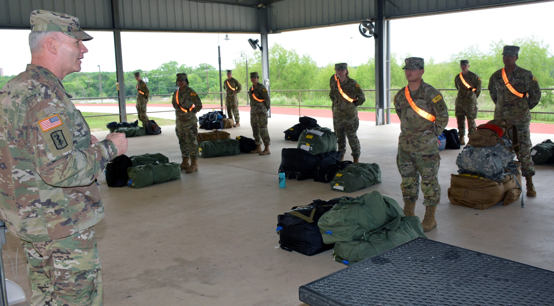 General addresses Soldiers.