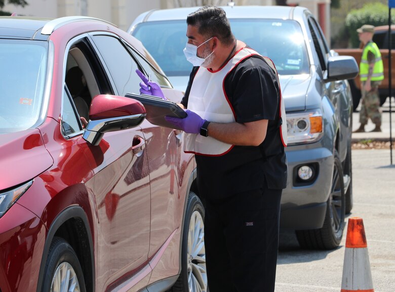 Curbside Pharmacy Services Garner Praise From Beneficiaries Air