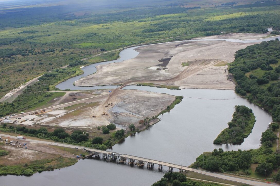 Kissimmee River Restoration Project Construction- Reach III North Plug