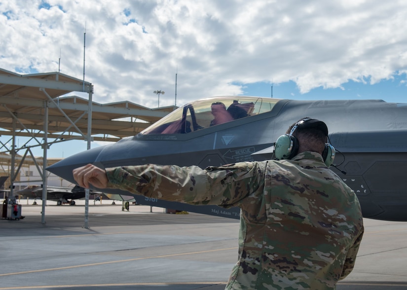 Luke AFB continues training mission > Luke Air Force Base > Article Display