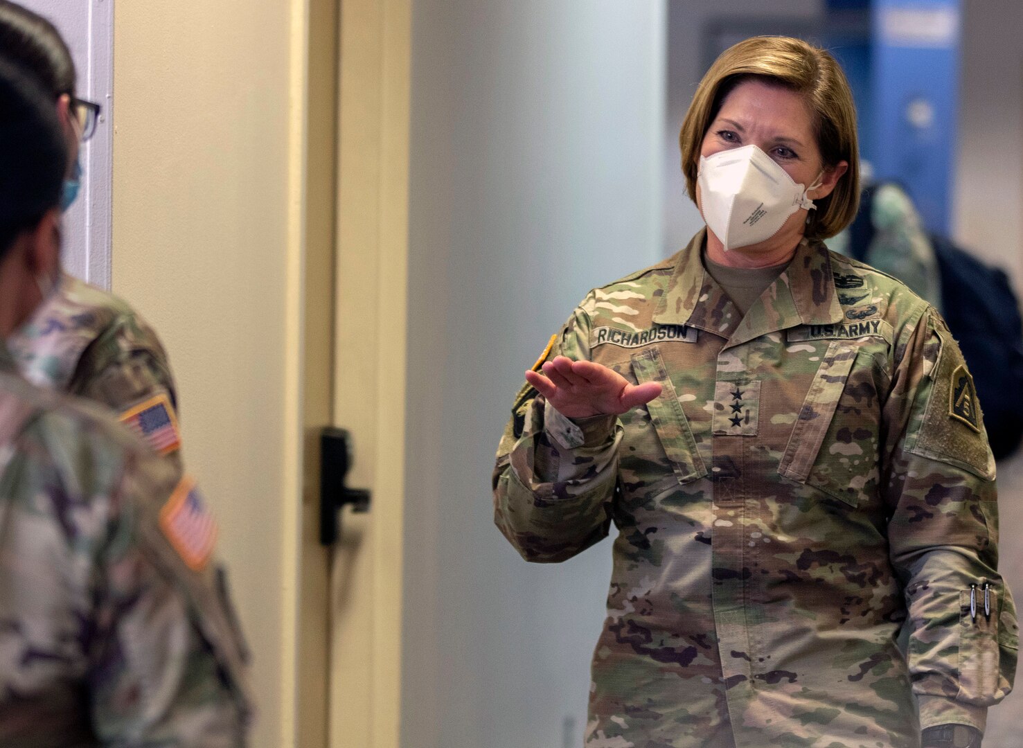 Lt. Gen. Laura Richardson, commanding general of U.S. Army North, visits the Edison Field Medical Site in Edison,New Jersey, to tour the facility, meet with leadership, and view medical operations, April 13, 2020.