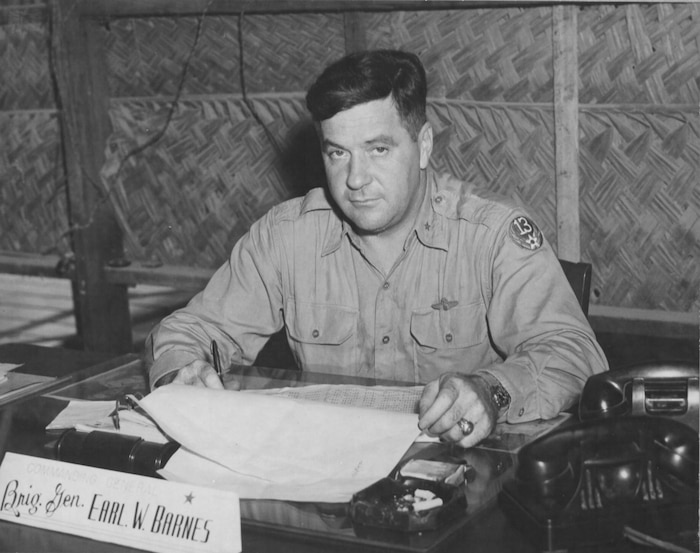 Lt Gen Earl W. Barnes official photo