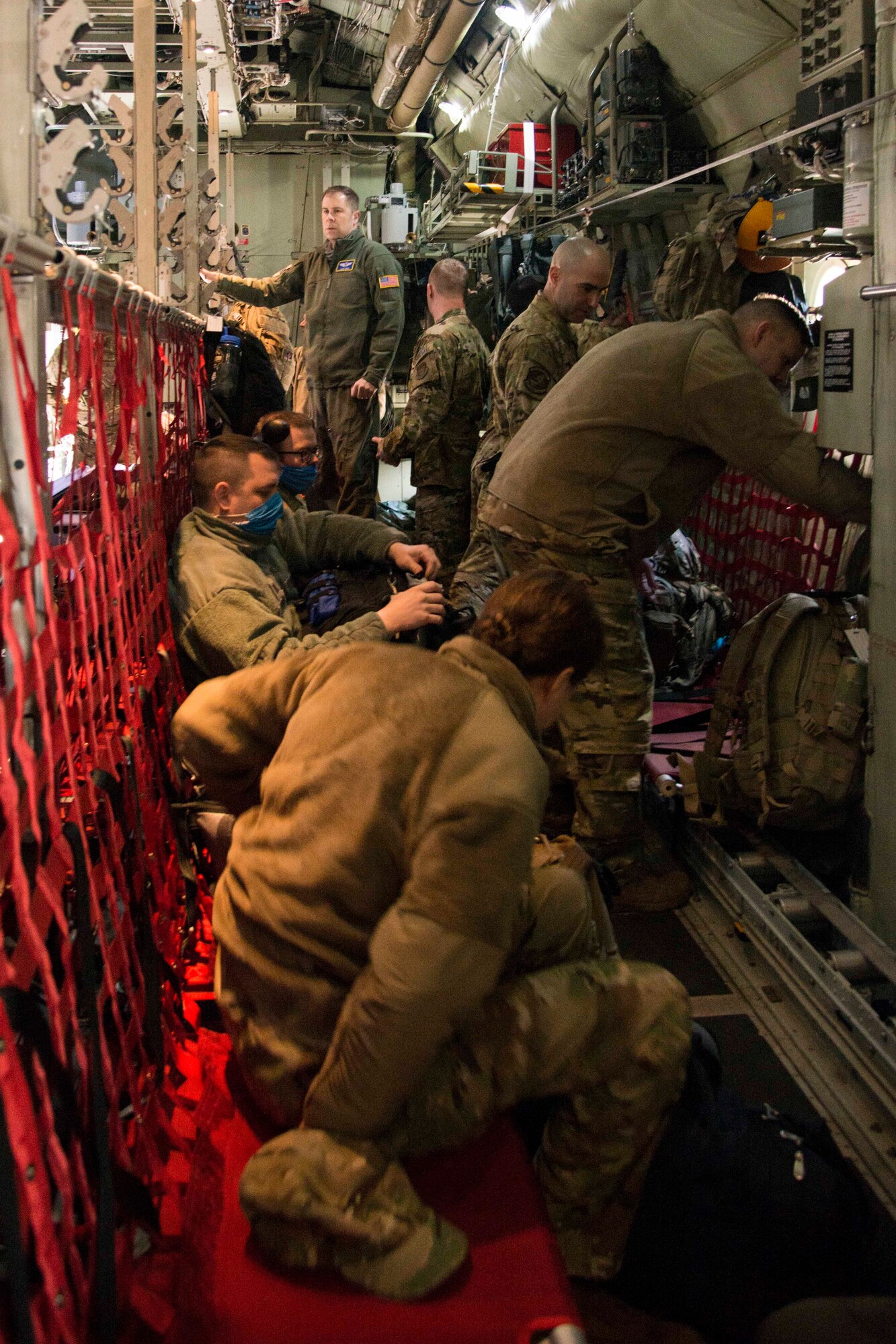 934th Aeromedical Evacuation Squadron Airmen Deploy