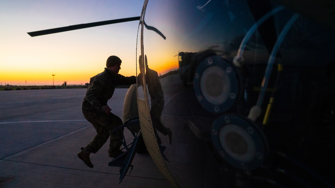 U.S. Army aviation brigade and paratroopers train on Cyprus