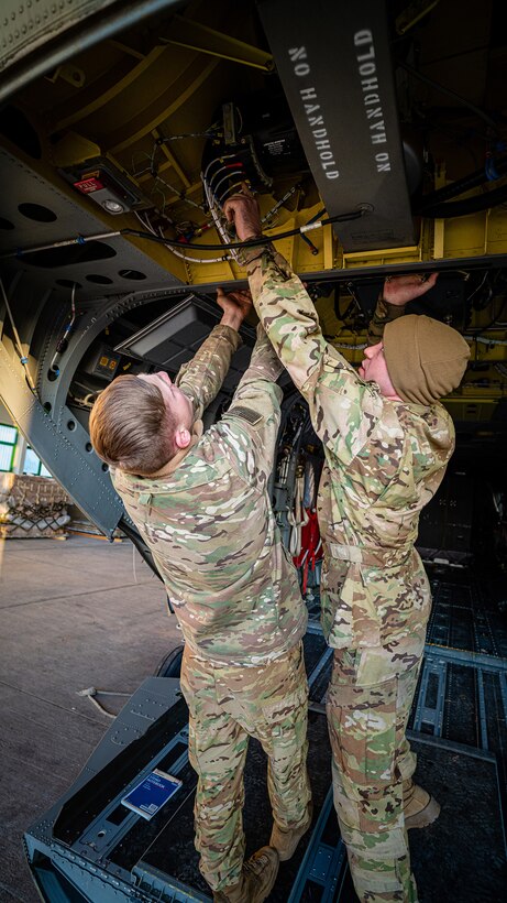 U.S. Army aviation brigade and paratroopers train on Cyprus