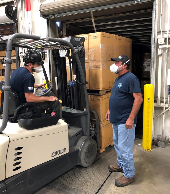 DLA, DTRA offers excess protective suits for COVID-19 with help from Marine Corps