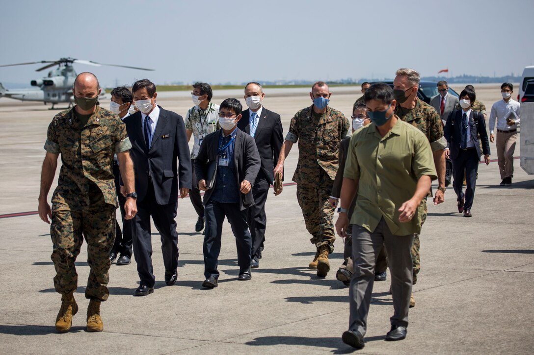 Okinawa Vice Gov. Kiichiro Jahana visits MCAS Futenma
