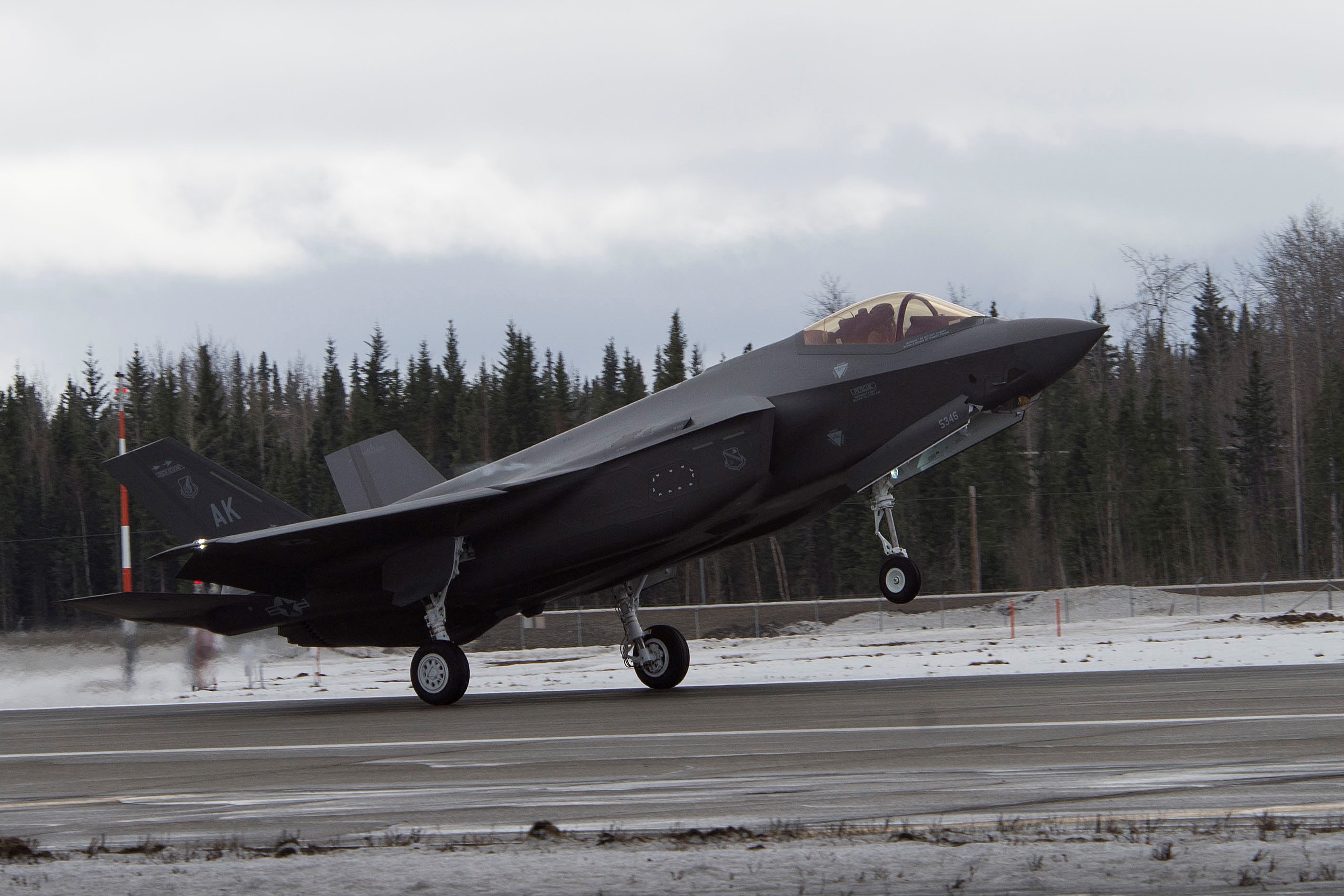 Eielson Afb Welcomes F 35a Lightning Ii Edwards Air Force Base News