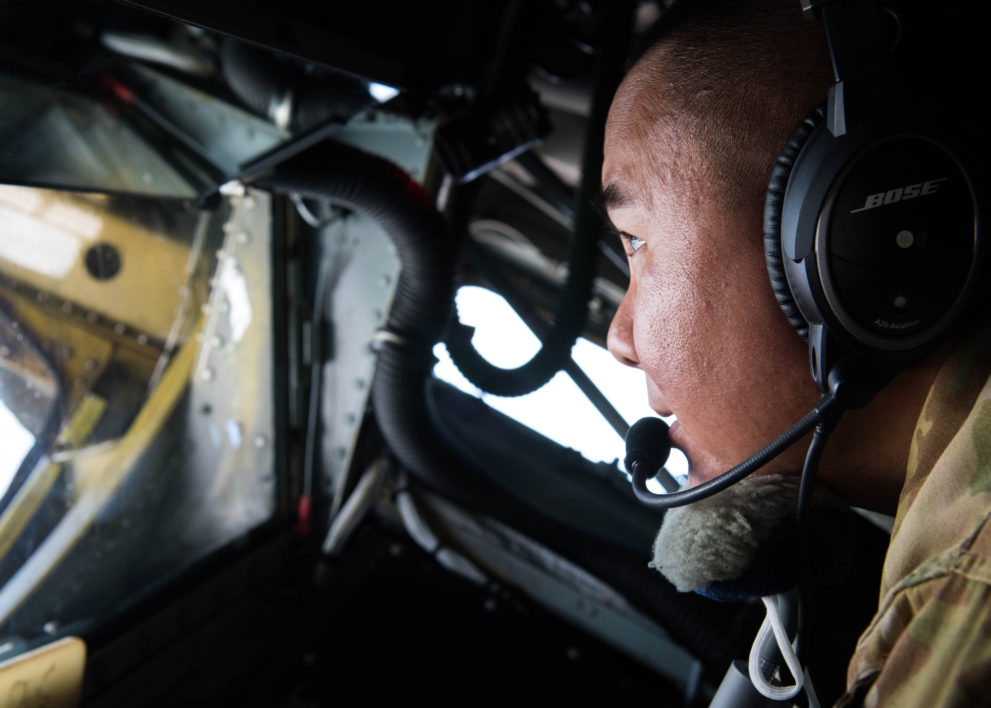 Luke F-35s refuel en route to USAFA flyover