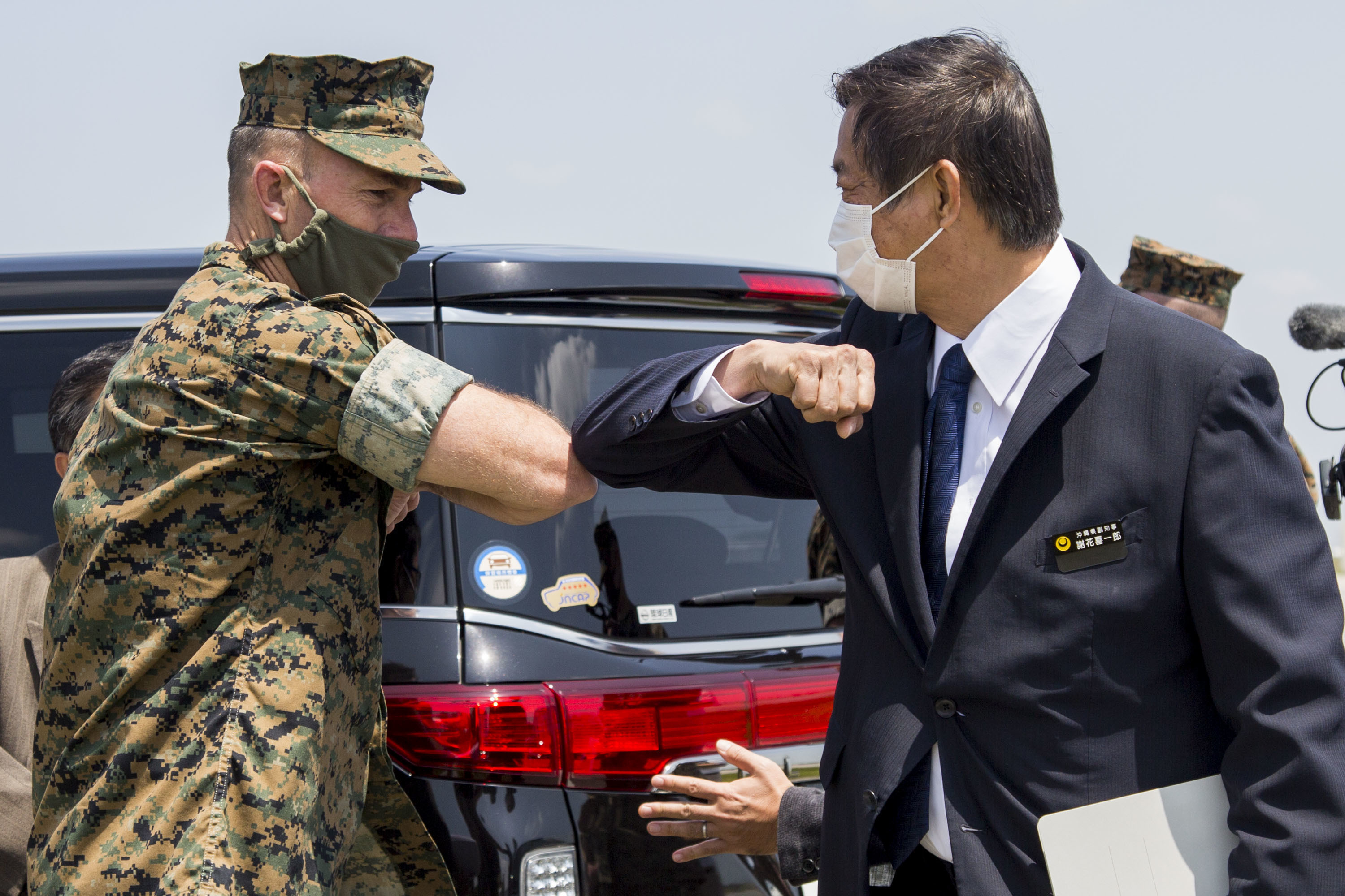 沖縄副知事が普天間基地視察