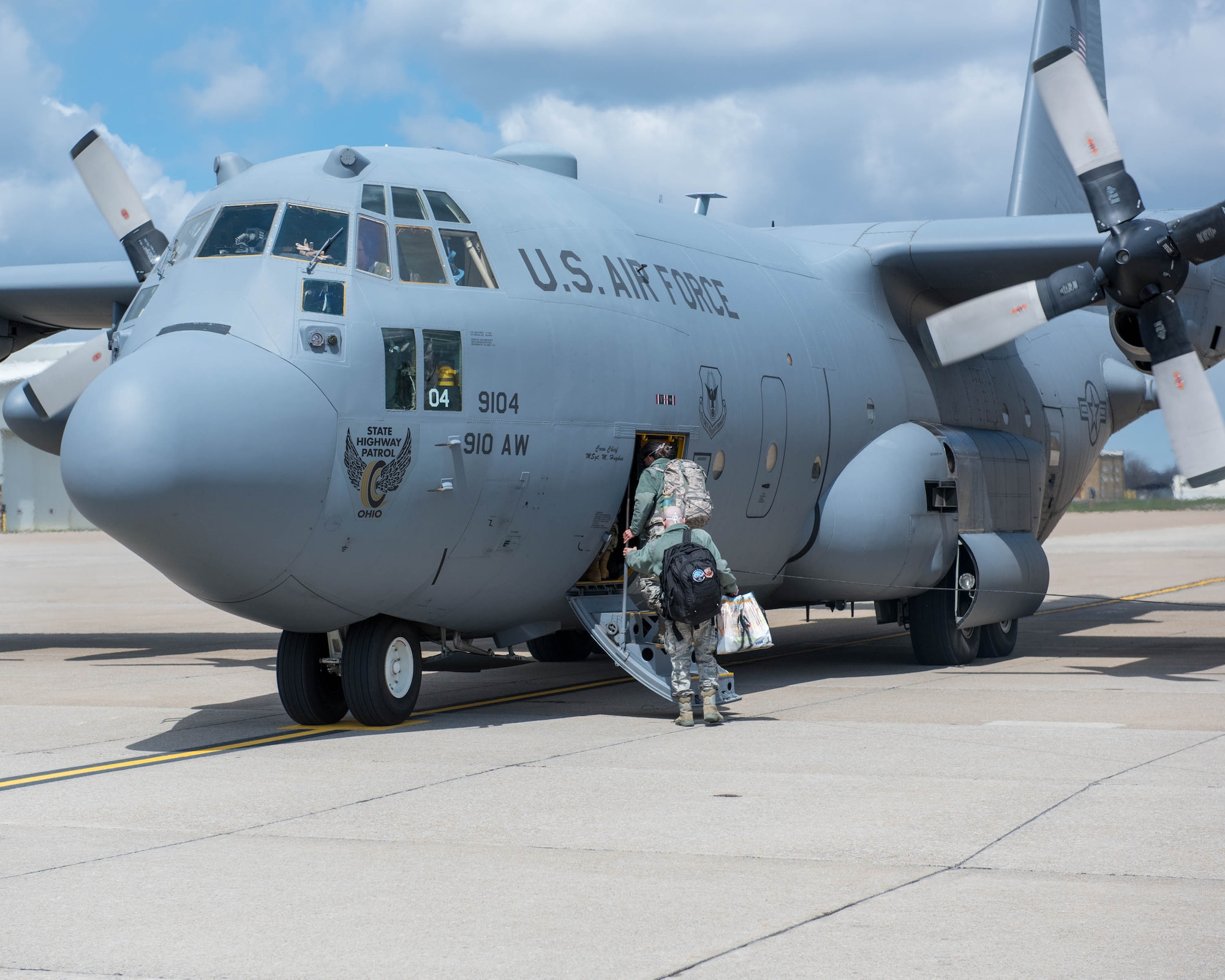 914th ASTS nurses deploy to help fight COVID-19