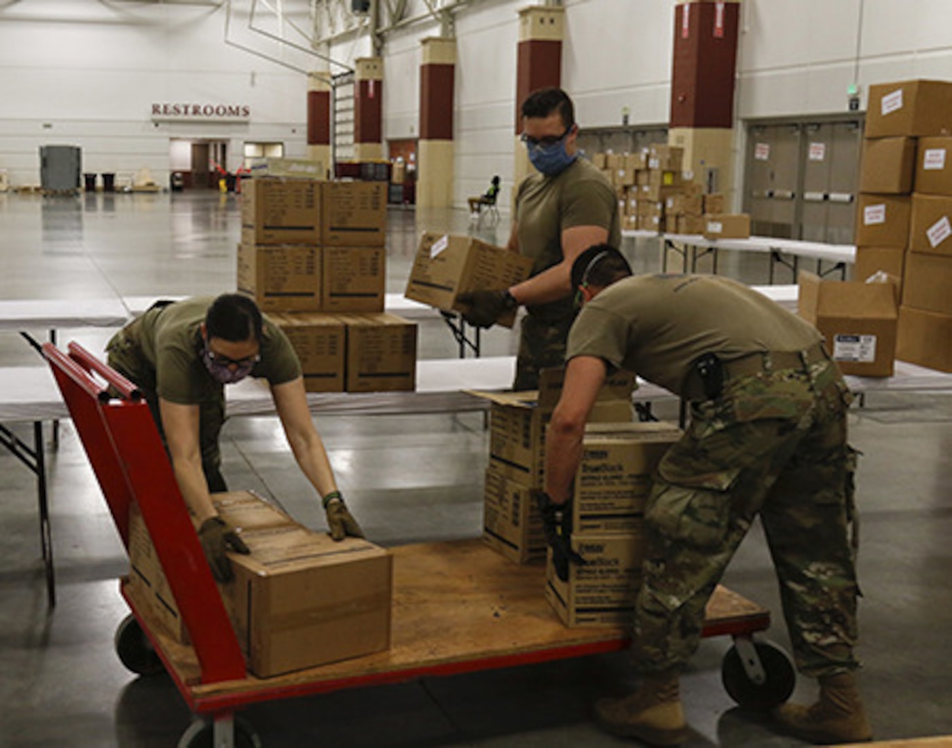 Wisconsin National Guard helping at alternate care facility > National ...