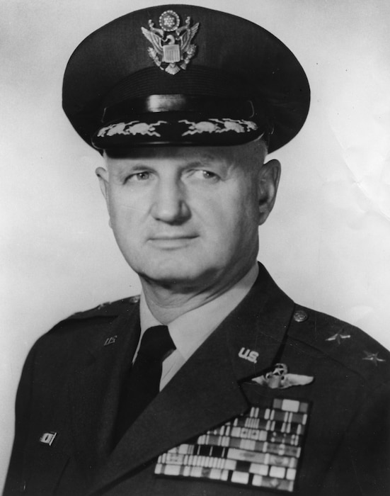 This is the official portrait of Maj. Gen. Chester McCarty.