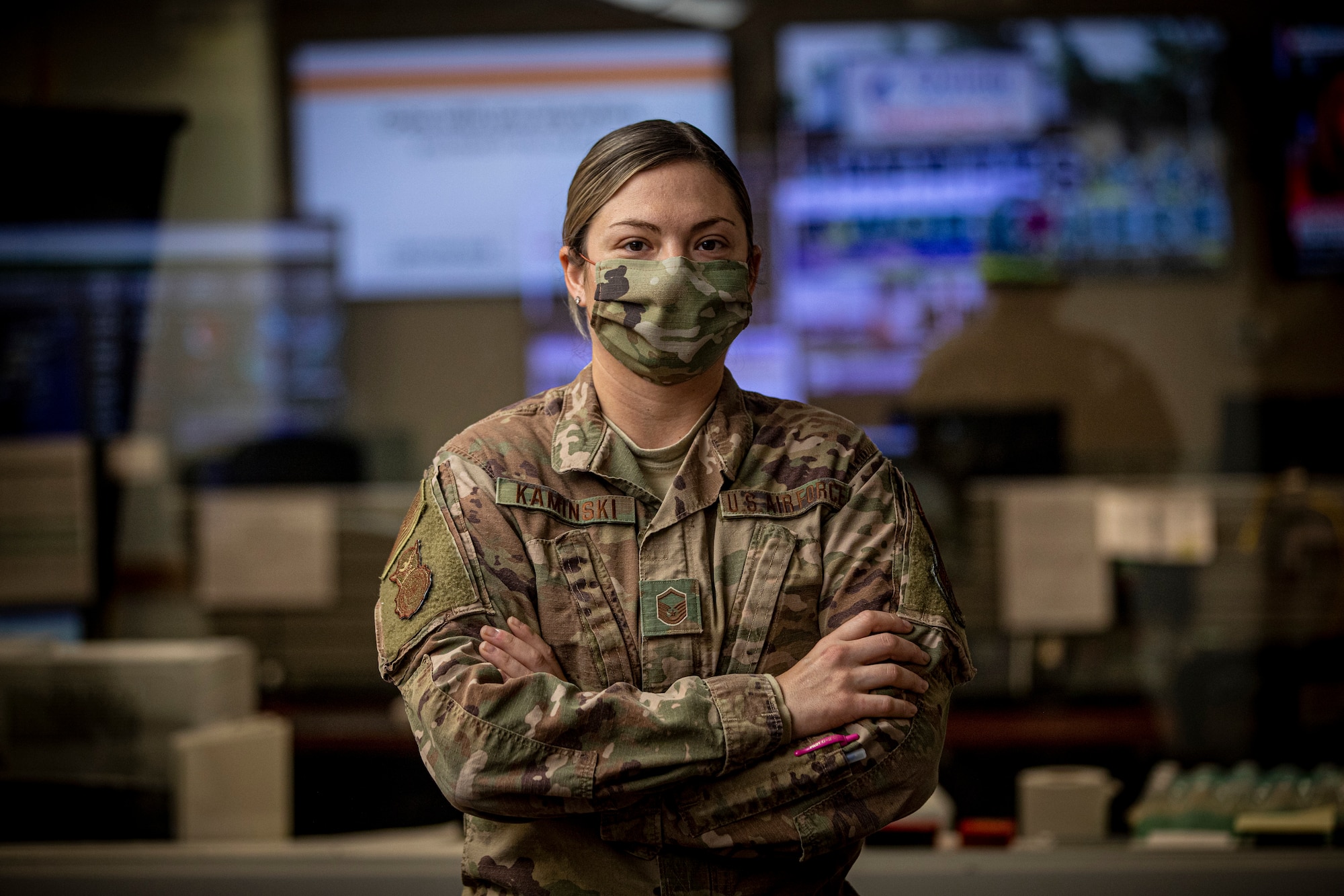 U.S. Air Force Master Sgt. Kimberly Kaminski, with the 108th Wing, in the New Jersey National Guard’s Joint Operations Center in the Homeland Security Center of Excellence, Lawrenceville, N.J., April 22, 2020. New Jersey Soldiers and Airmen and active duty military members and civilians from U.S. Northern Command are working together in the center to support the state’s response efforts to COVID-19.