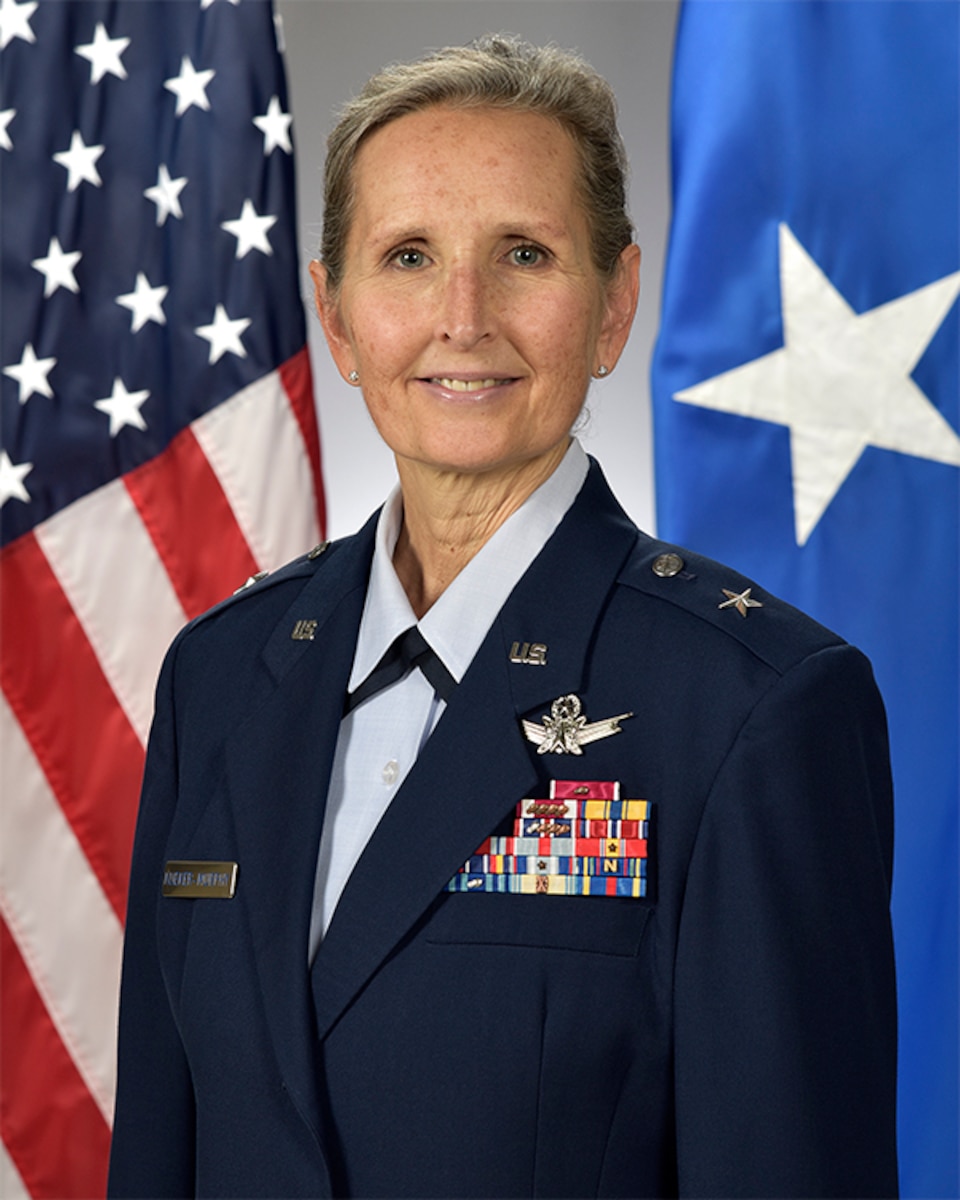 Brig. Gen. Traci Kueker-Murphy official photo