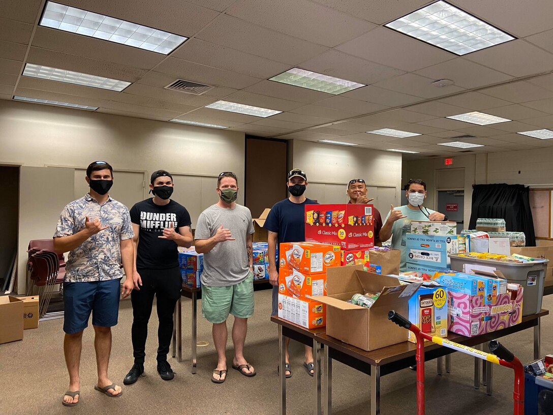JBPHH Airmen support local Hawaiian community during COVID-19