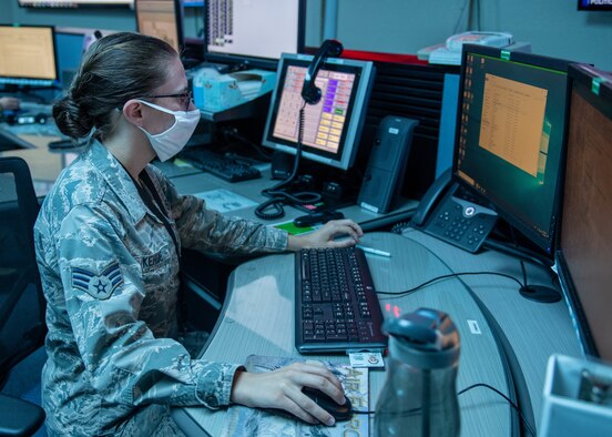 Command Post: communication professionals