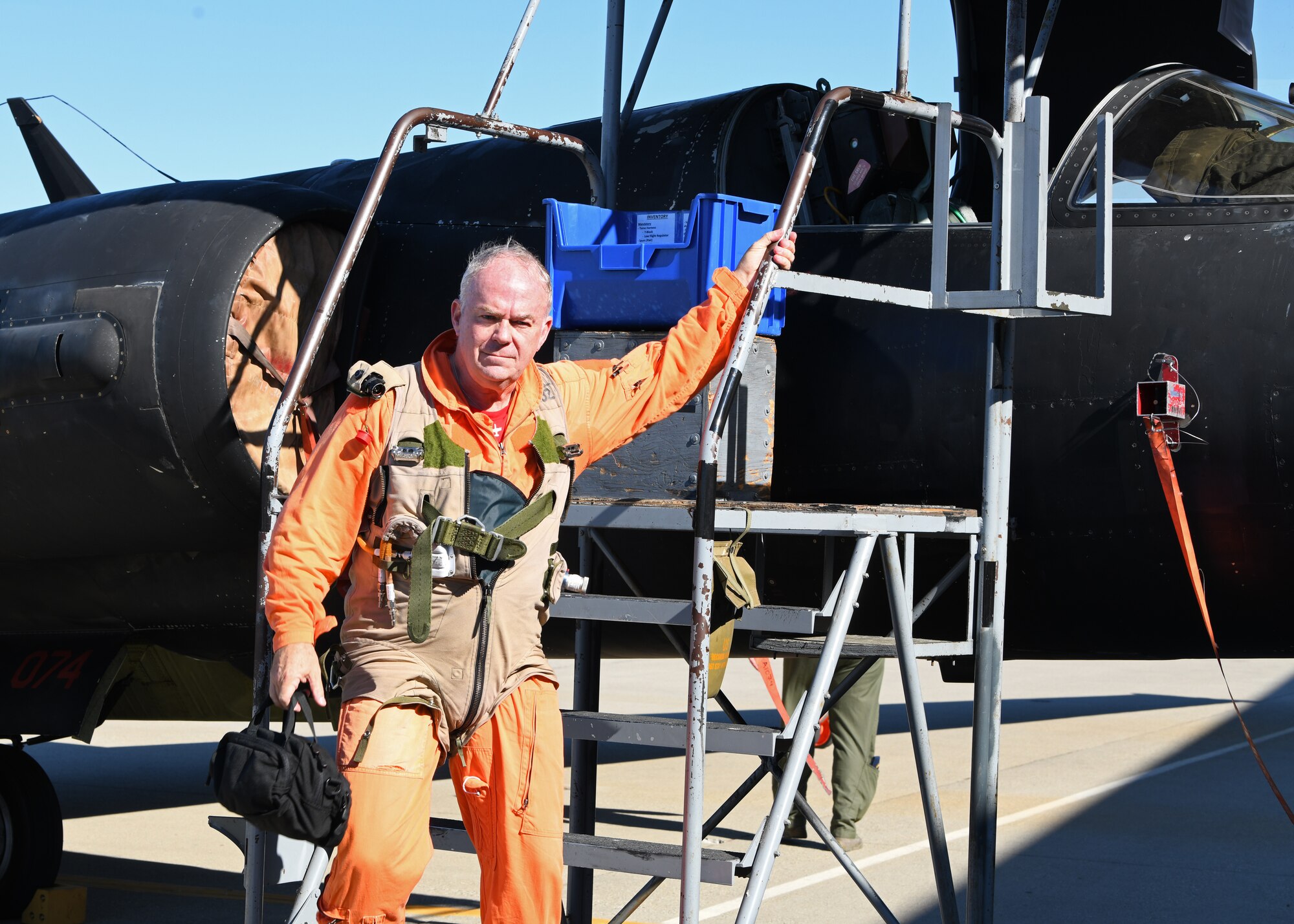 Retired Lt. Col. Jonathan Huggins, 1st Reconnaissance Squadron U-2 flight instructor pilot, steps out of a U-2 after a solo flight July 31, 2020 at Beale Air Force Base, California. Huggins last flew a U-2 solo over five and a half years ago. (U.S. Air Force photo by Airman 1st Class Luis A. Ruiz-Vazquez)