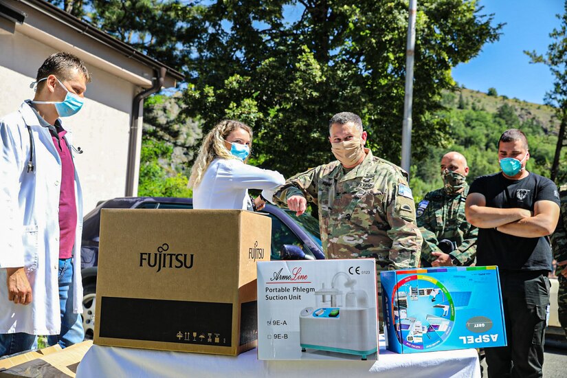 Kosovo Force Regional-Command East Soldiers from the Liaison Monitoring Team, “Kilo 5”, delivered 4 thousand euros worth of medical equipment July 28, 2020 to the Health Station of Banjska (Banjske), Kosovo.