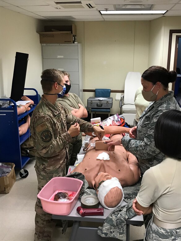 Joint Delaware TCCC course > 166th Airlift Wing > Display