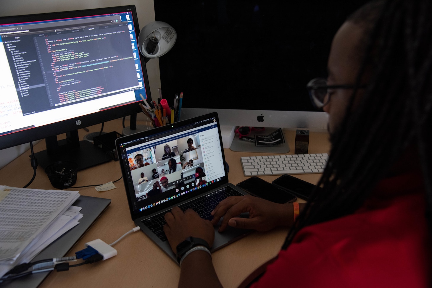 Students attend a virtual class presented by Naval Information Warfare Center (NIWC) Atlantic scientist Marcus Schoultz.