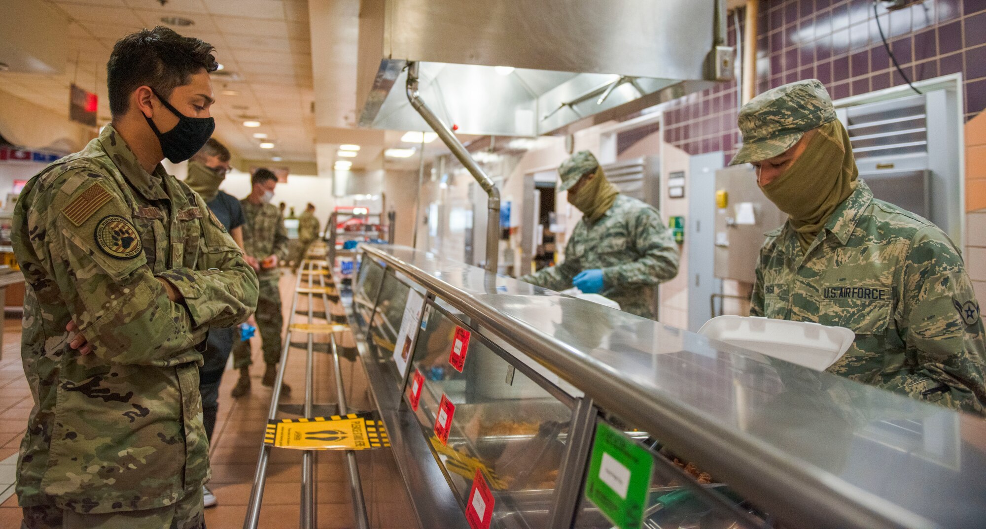 Holloman dining facility adjusts to pandemic