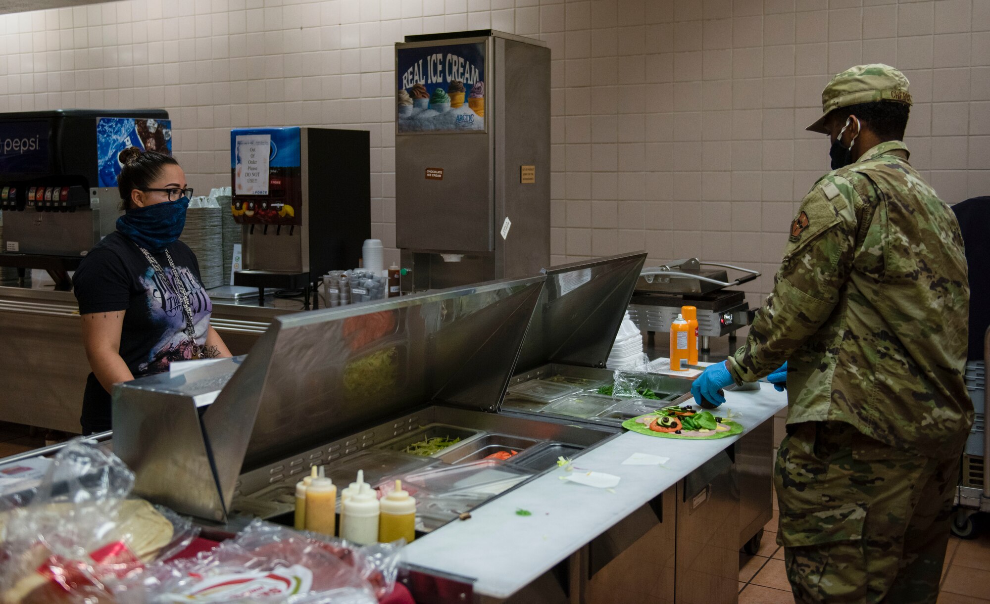 Holloman dining facility adjusts to pandemic