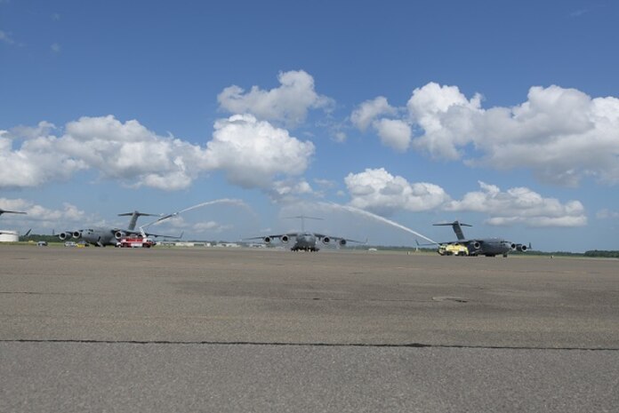 Col. Clinton ZumBrunnen, 437th Airlift Wing commander taxis a C-17 Globemaster III at Joint Base Charleston, S.C., Aug. 4, 2020. The fini flight is a military aviation tradition which marks a pilot’s retirement from the Air Force. ZumBrunnen Served in the U.S. Air Force for 22 years and accumulated more than 3,000 flight hours as an aviator. (U.S. Air Force Photo by Senior Airman Joshua R. Maund)