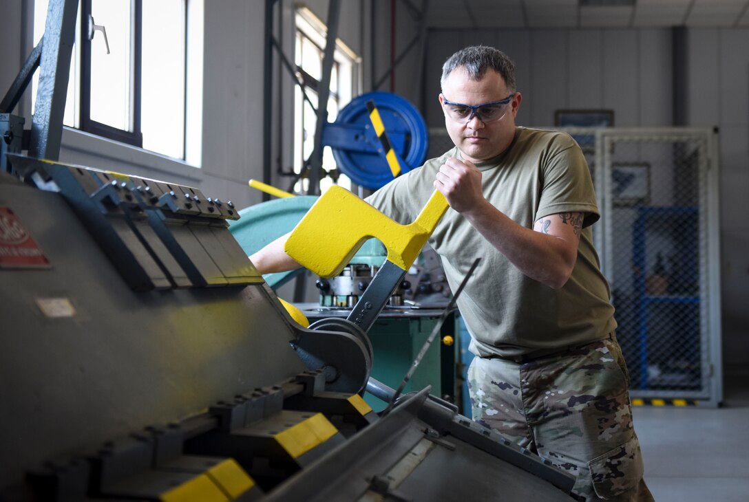 Maintainer Airman bending sheet metal