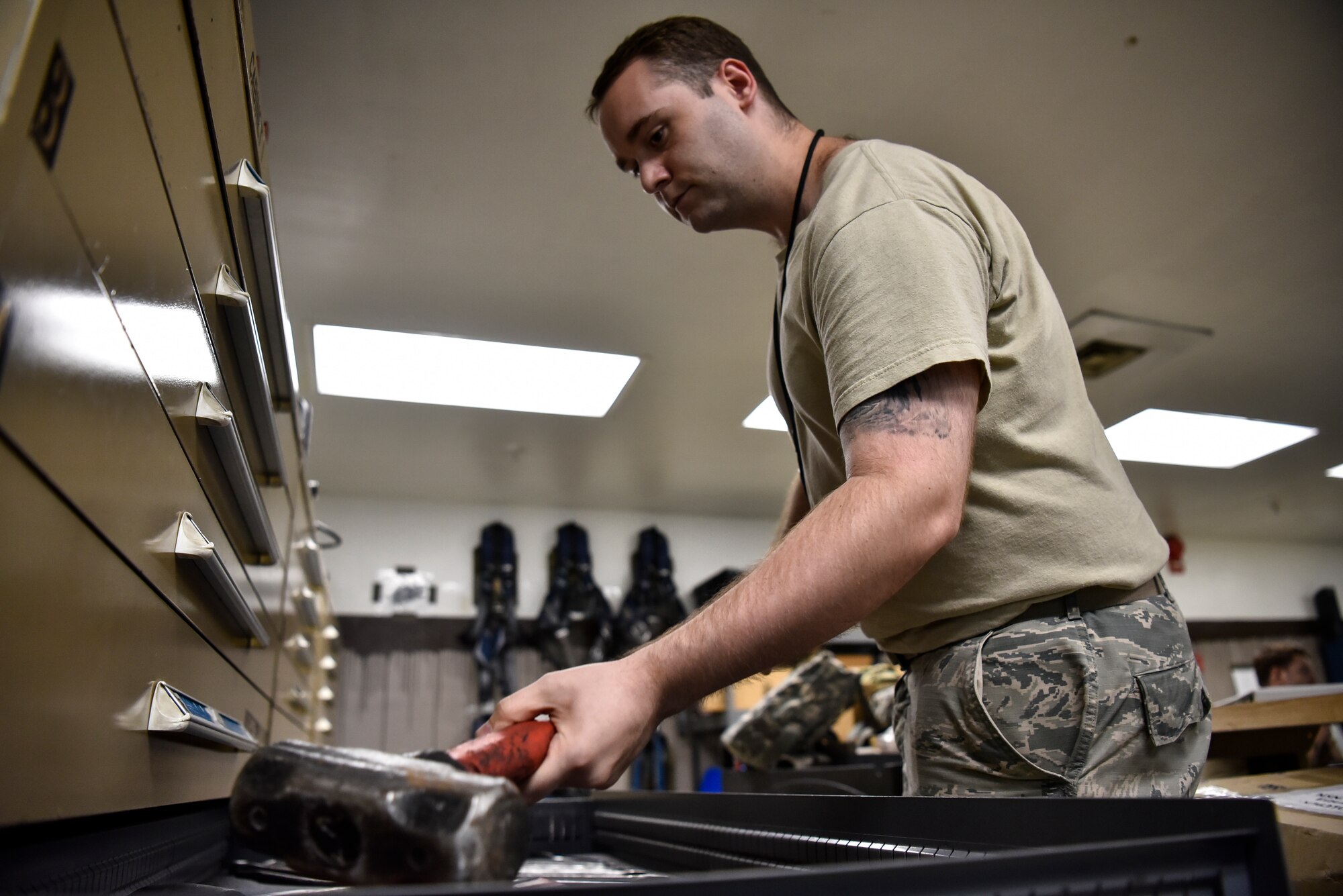 Inspecting a tool