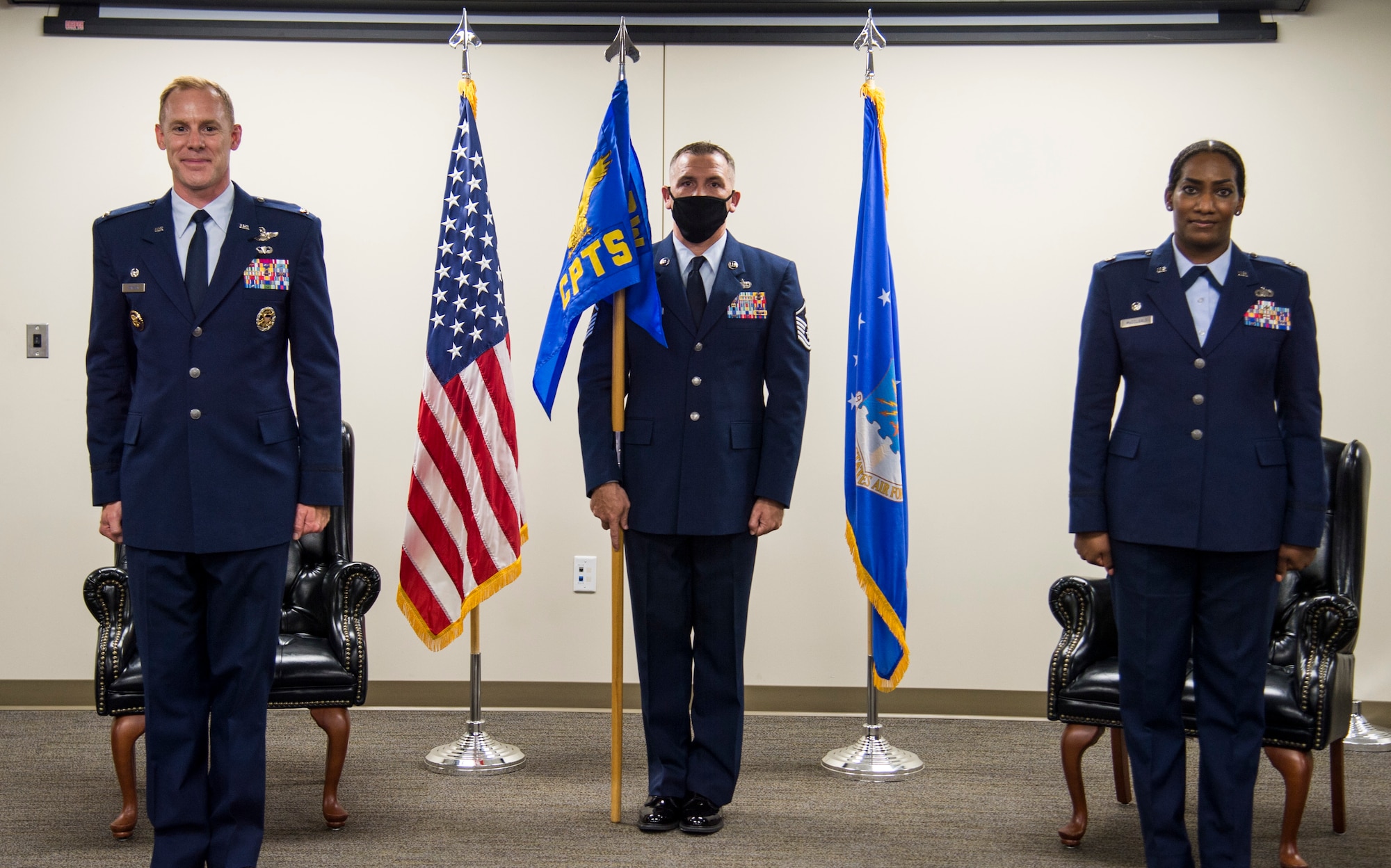 Col. Stephen Jonsson, 6th Air Refueling Wing commander, pauses for a photo with Lt. Col. Shannon McDougald, the assuming 6th Comptroller Squadron commander, during an assumption of command ceremony at MacDill Air Force Base, Fla., Aug. 7, 2020.