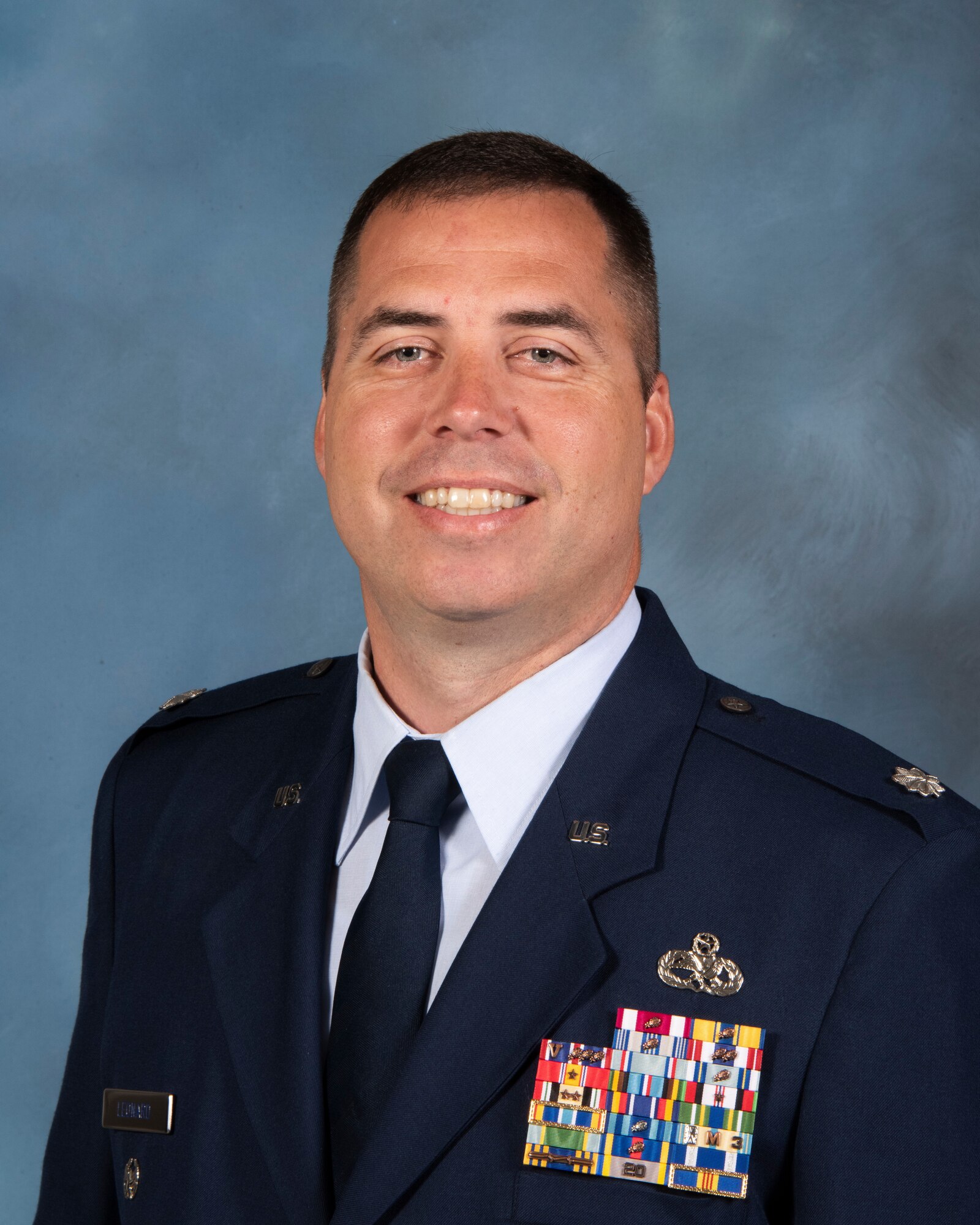 A photo of U.S. Air Force Lt. Col. Joseph W. Leonard