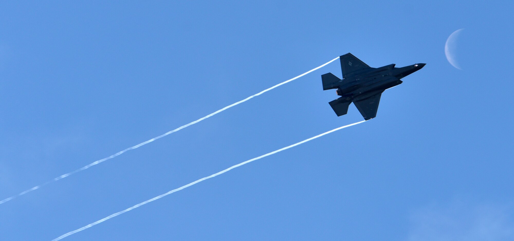 An F-35 Lightning II flys over Eielson Air Force Base, Alaska, at midday during RED FLAG-Alaska 20-3 Aug. 13, 2020. The F-35 is the most advanced fighter in the U.S. Air Force’s inventory and Eielson is the first Air Force base in the pacific theatre to receive them. (U.S. Air Force photo by Senior Airman Beaux Hebert)